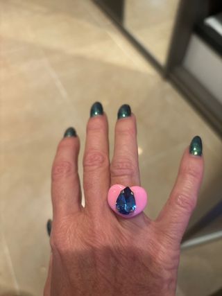 Anillo Corazón Rosa con Piedra Azul