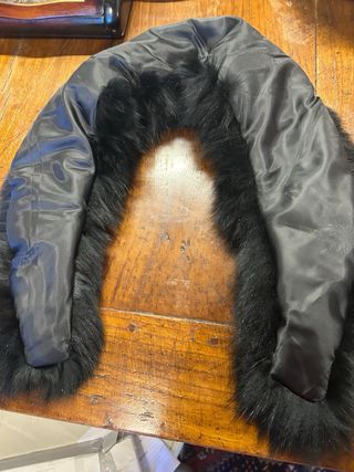 Collo in pelliccia nero