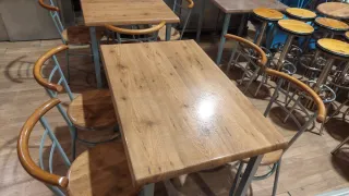 Conjunto mesas y sillas para bar