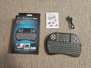 Mini Teclado Inalámbrico con Touchpad