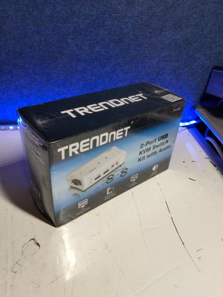 TRENDnet TK‑209K Switch KVM 2 puertos USB/VGA con audio