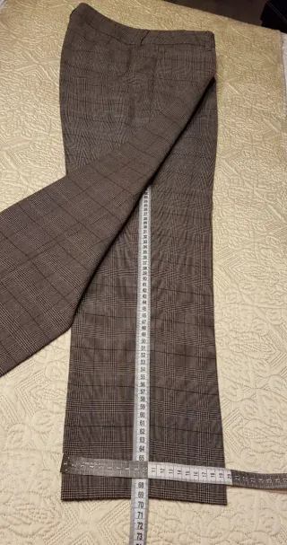 Traje de chaqueta gris y azul