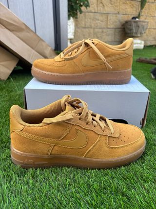Nike Air Force 1 LV8 Beige/Marrón
