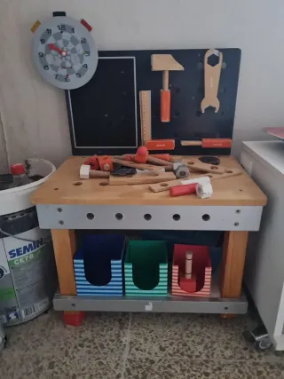 Banco de trabajo de madera para niños