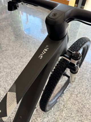 SCOTT SPARK RC WORLD CUP EVO 2025