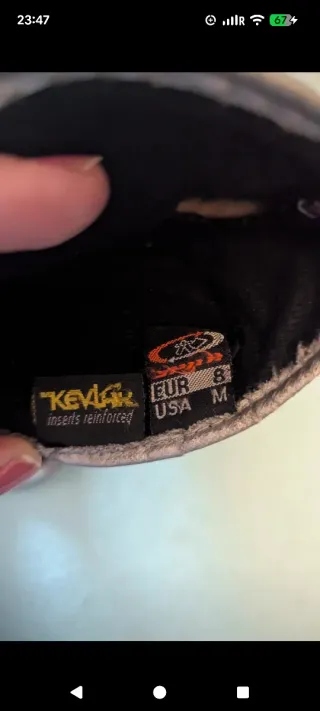 Guantes de moto negros y rojos