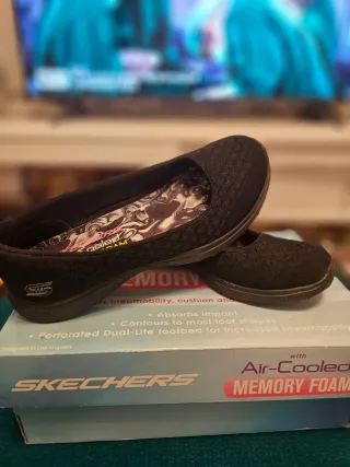 Zapatillas Skechers T36 Negras