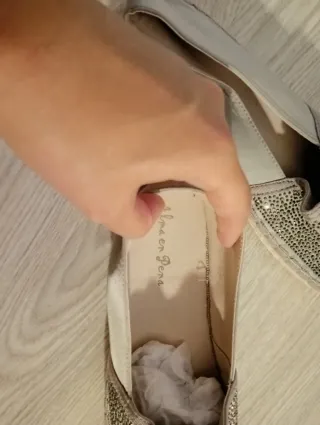 Alpargatas Alma en Pena Beige y Doradas