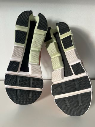 Tenis On Cloudflyer Mujer Naranja/Rosa