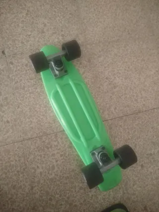 Monopatín bcm verde para niños