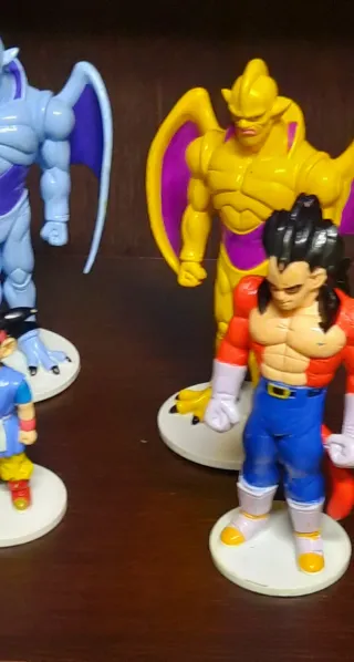 Lotto 6 personaggi Dragon Ball Z