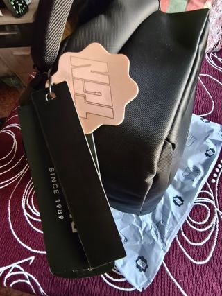 Nueva!! Mochila antirrobo Tigernu. negro