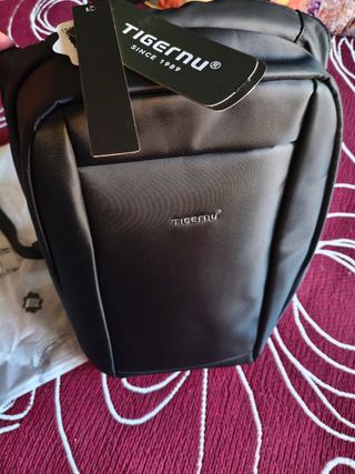 Nueva!! Mochila antirrobo Tigernu. negro