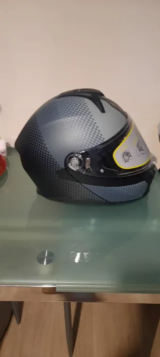 Casco AGV Tourmodular XL sin estrenar.