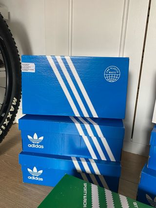 Cajas Adidas para zapatillas (Azul/Blanco)