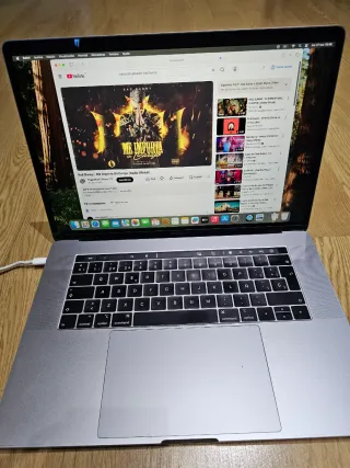 Apple Macbook Pro 15 Gris Espacial