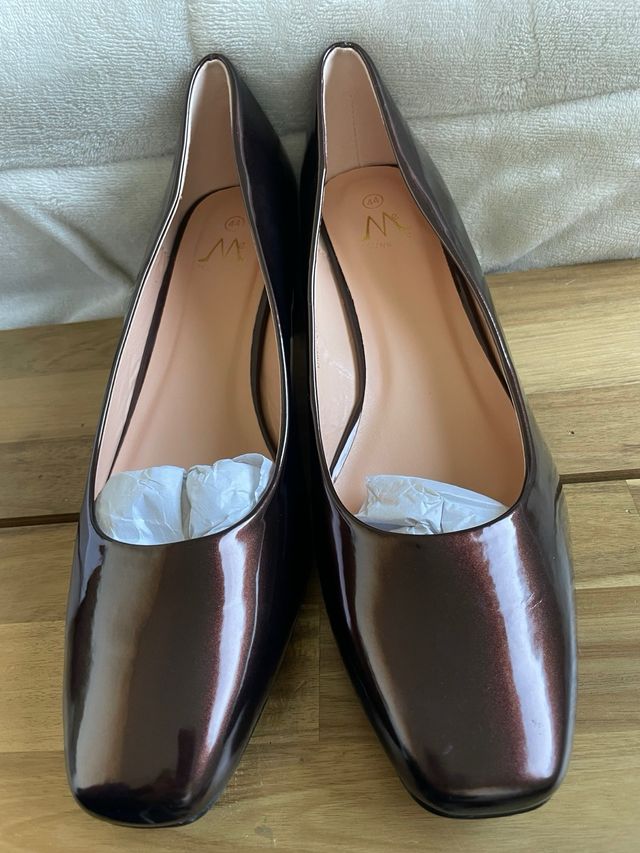 Zapatos de tacón marrones