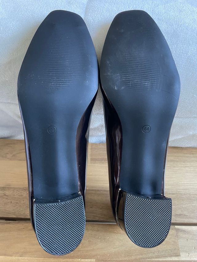 Zapatos de tacón marrones