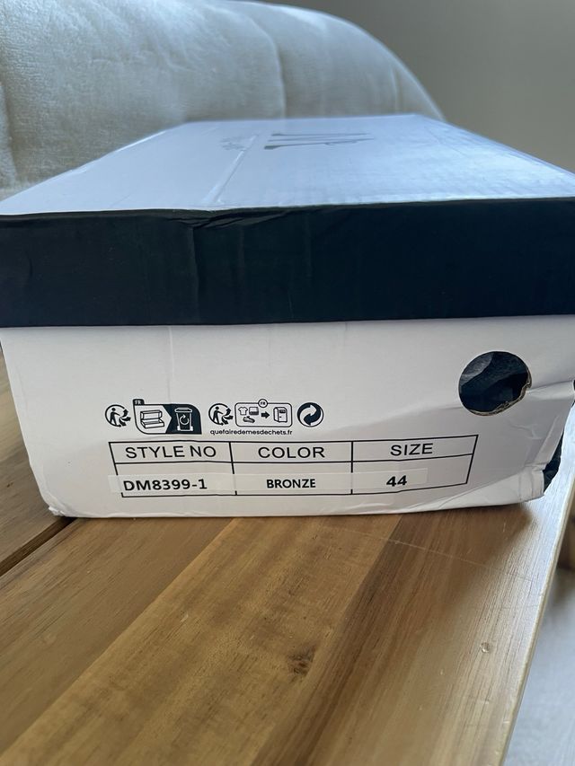 Zapatos de tacón marrones