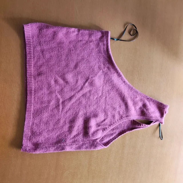 Top renatta asimétrico rosa