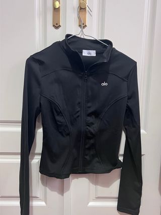 Chaqueta deportiva Alo Yoga negra