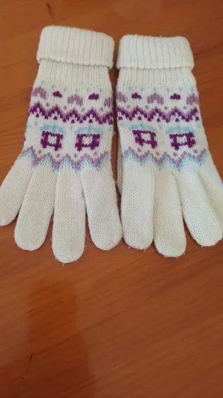 Guantes de lana blancos con estampado