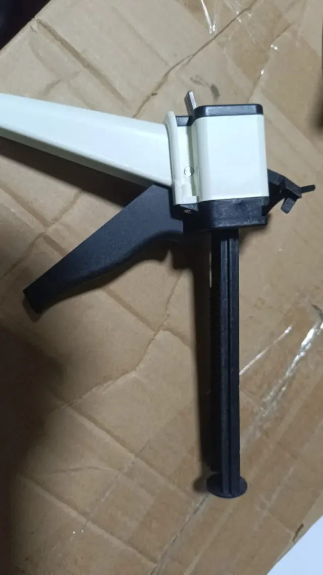 Pistola dispensadora de pegamento