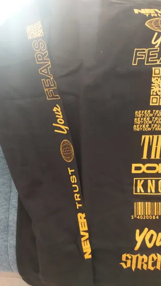 Camiseta Negra Manga Larga Hombre