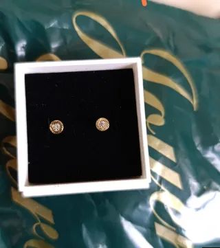 Artes de oro para bebé con circonita