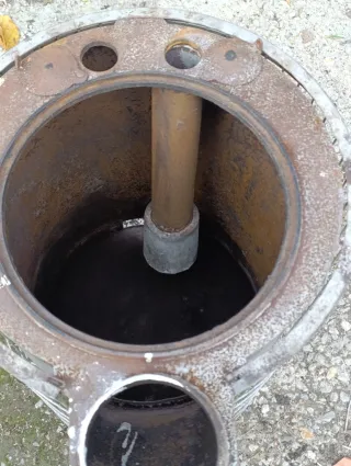 Estufa de leña metálica