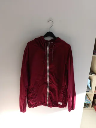 Cortavientos Bershka Bourdeos Talla 38