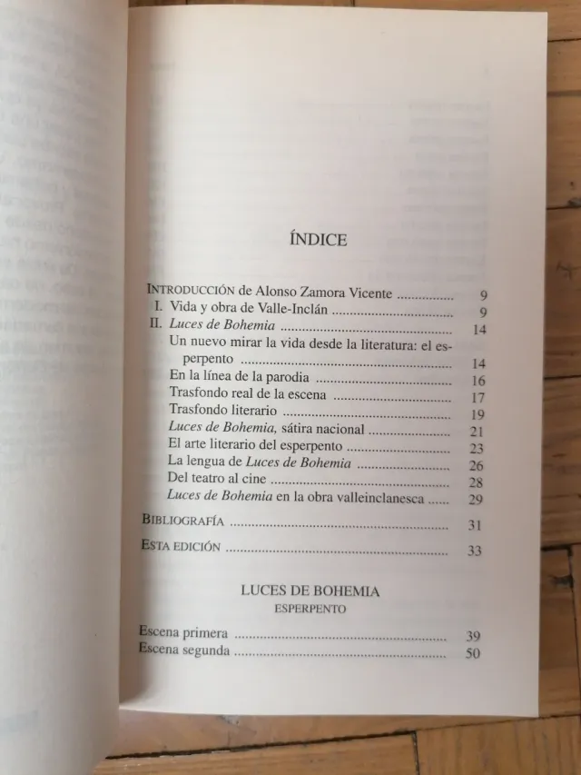 Luces de Bohemia: Esperpento. Edición de Alonso...