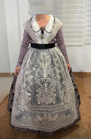 Traje de Fallera