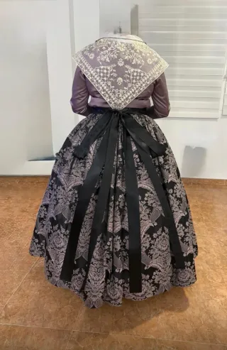 Traje de Fallera