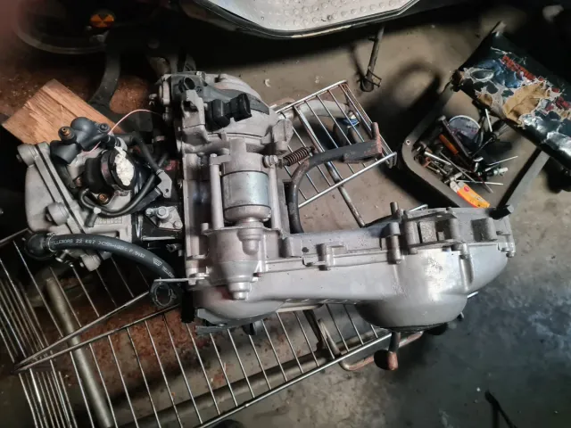 Motor Piaggio Vespa GT200L Granturismo