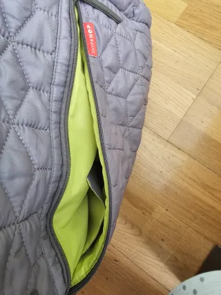 Bolso carro bebé gris acolchado,