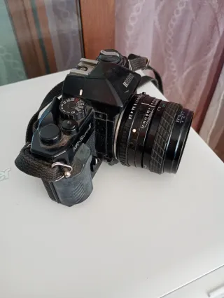 Cámara Ricoh KR-5 Super II + Sigma 28mm f/2.8