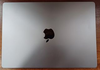 MacBook Pro 14 M2 Pro (16 Core),16GB RAM,512GB SSD