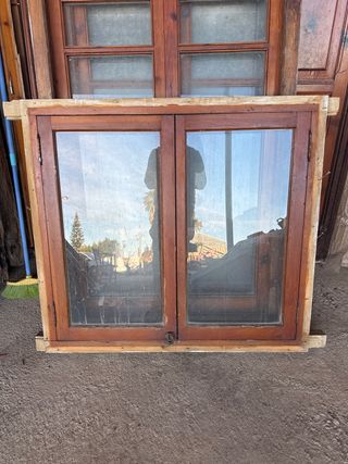 Ventana de madera cristalera doble