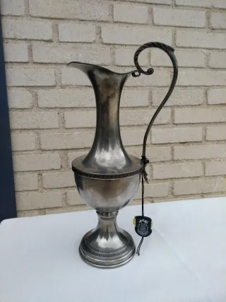 Caraffa vintage in peltro
