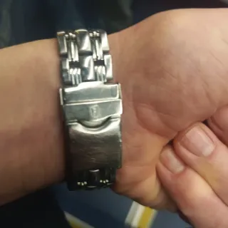 Dos relojes Lotus Festina