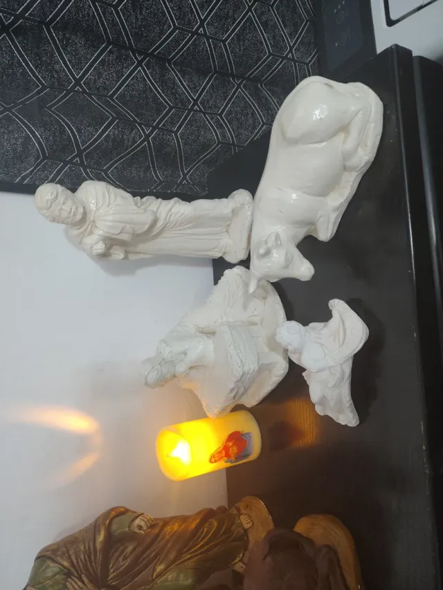 Set di figure per presepe Belén con San José, María y Niño