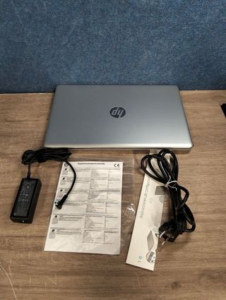 Portátil HP 15-da0037ns i5-8250U 4GB 500GB 15,6"