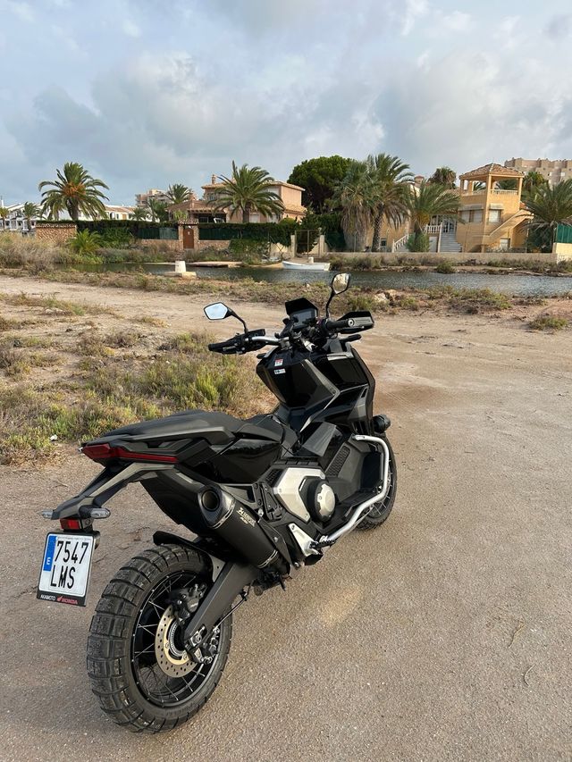 Honda X-Adv 750 2021 Negra
