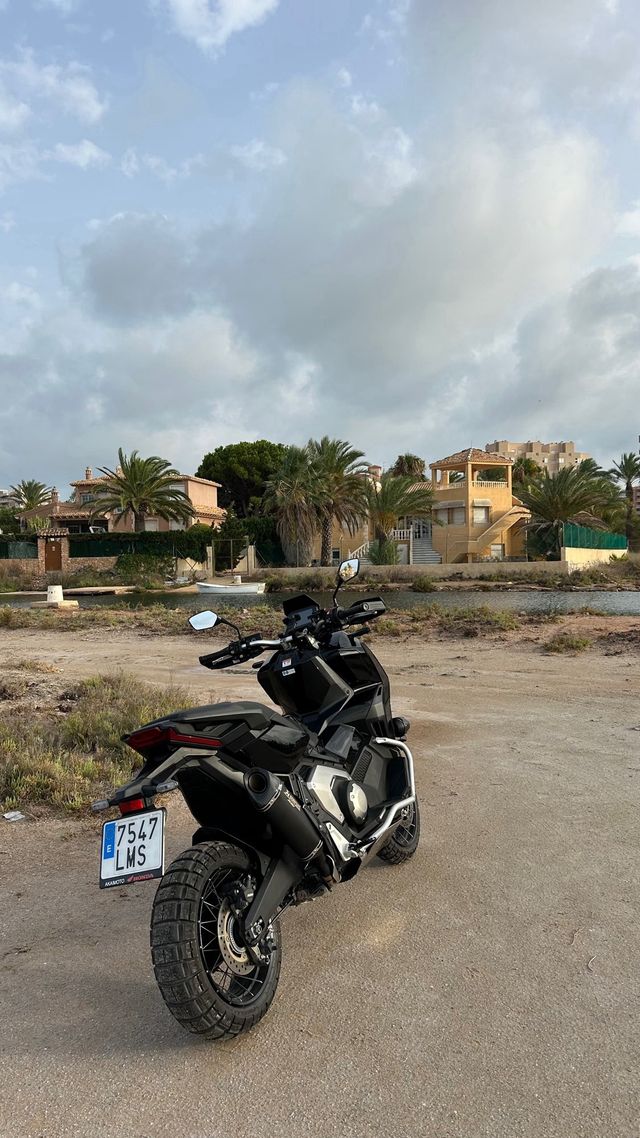 Honda X-Adv 750 2021 Negra
