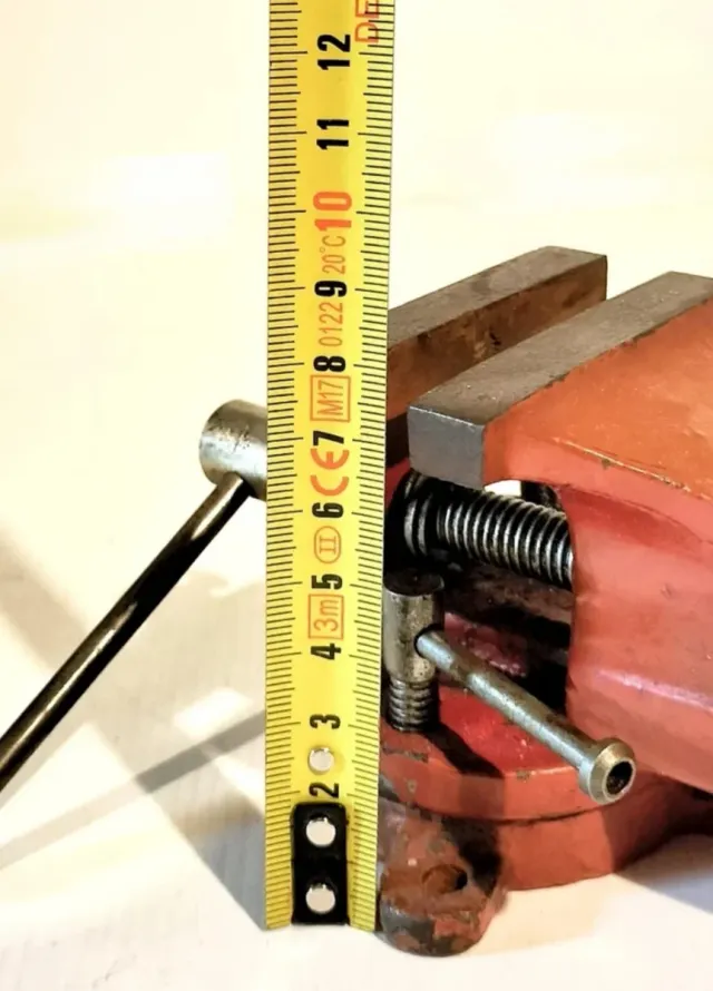 Tornillo mordaza para banco