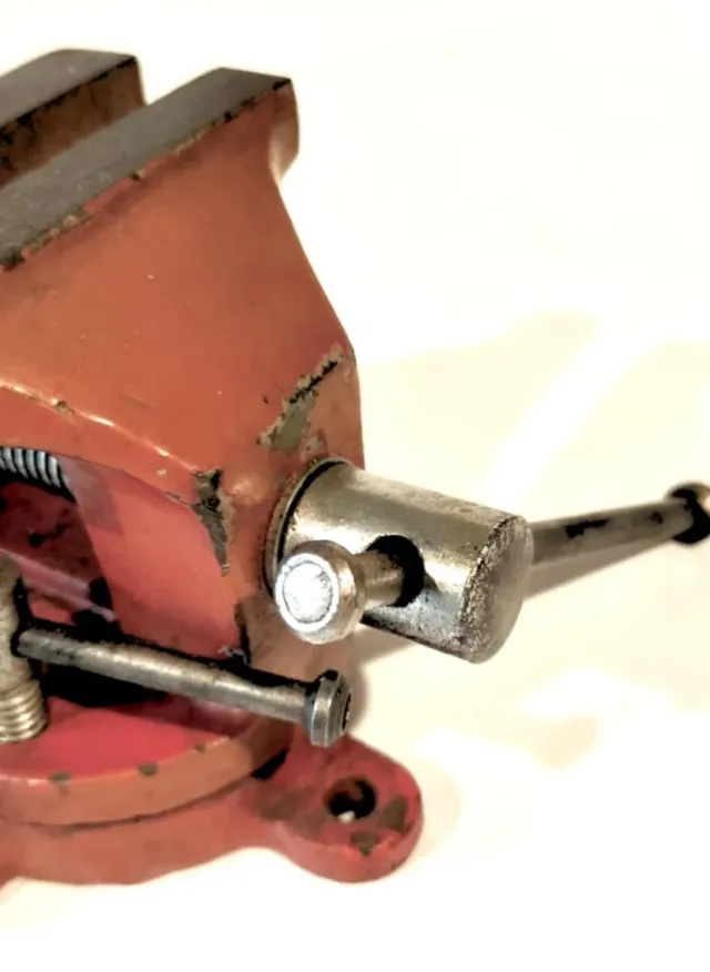 Tornillo mordaza para banco