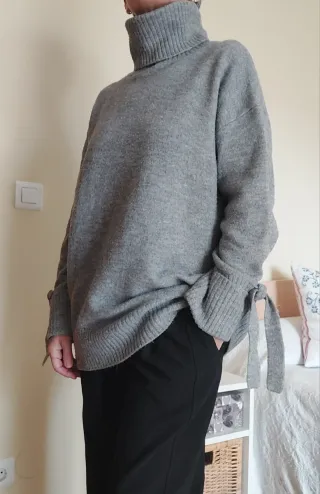 Jersey Zara cuello alto gris (Talla S)