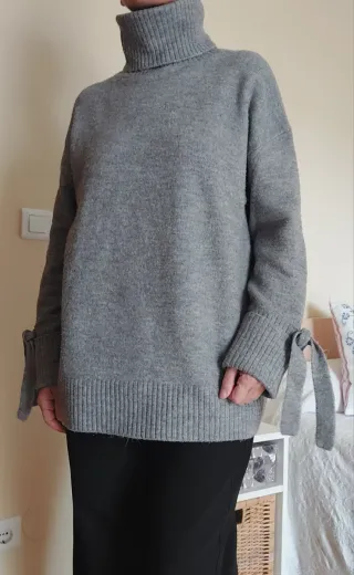 Jersey Zara cuello alto gris (Talla S)