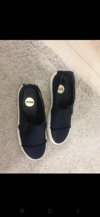 Zapatos RAS suela goma azul y blanco